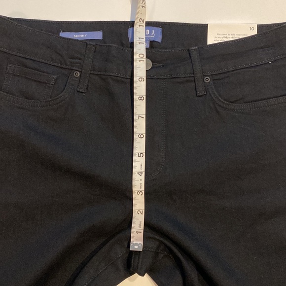 NYDJ SZ 10 Black Denim Skinny Jeans New D31 - Picture 15 of 16